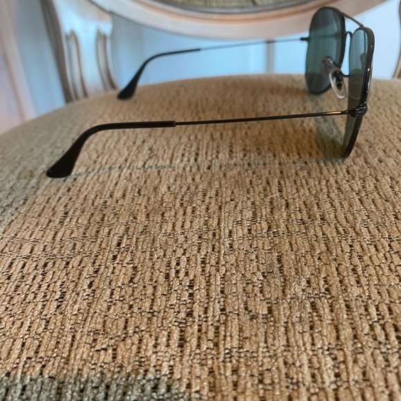 Ray-Ban Aviators - Picture 9 of 12